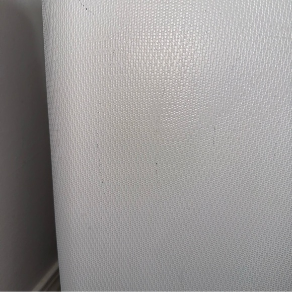 Samsonite Carry-On White Suitcase with Brown Trim - Picture 12 of 12